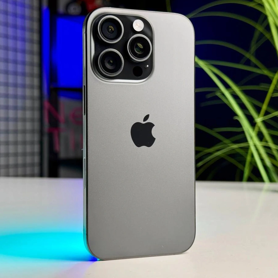 ВІТРИННИЙ Apple iPhone 16 Pro 256GB Black Titanium (MYNH3) | Стан: ідеальний | Акумулятор: 100% | Гарантія: 6 місяців | Комплект: повний