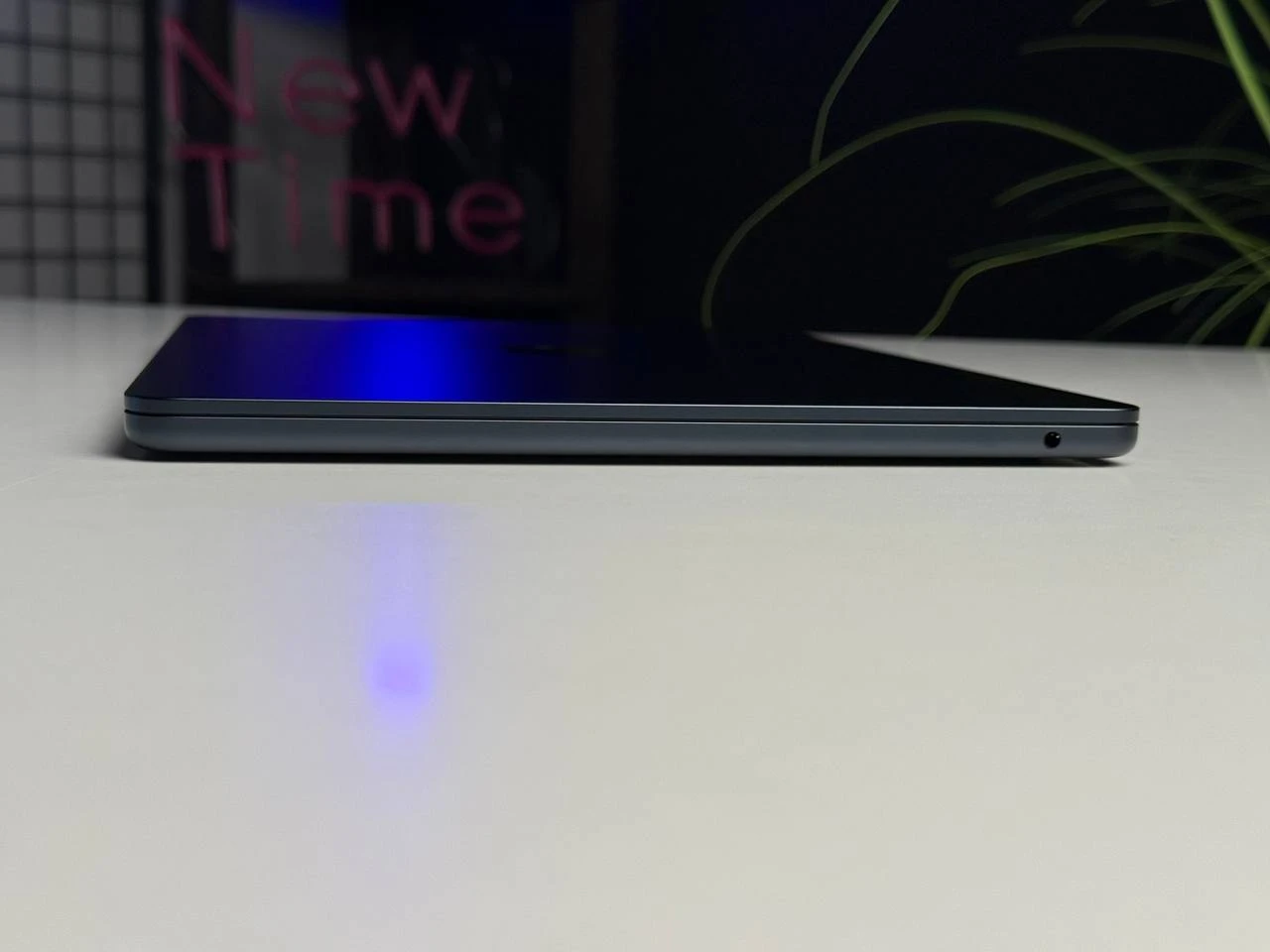 ВИТРИННЫЙ MacBook Air 13" M3/8CPU/8GPU/8GB/256GB Midnight 2024 (MRXV3) | Состояние: хорошее | Аккумулятор: 98% | Гарантия: 3 месяца | Комплект: кабель, зарядка