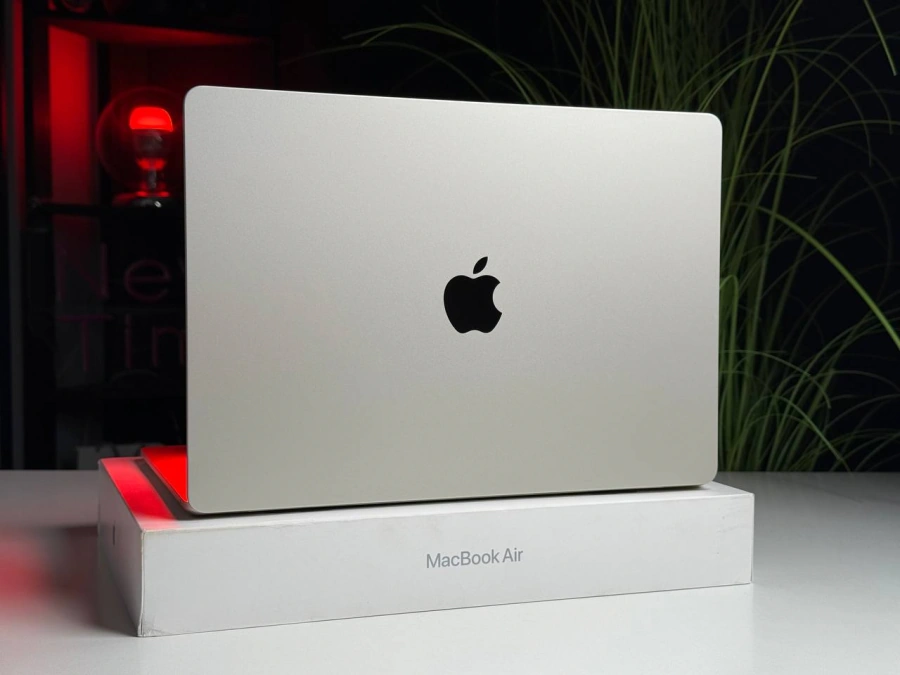 ВІТРИННИЙ MacBook Air 15" M2/8GB/512GB Starlight 2023 (MQKV3) - Стан: гарний | Акумулятор: 100% | Комплектація: повний | Гарантія: 1 міс.