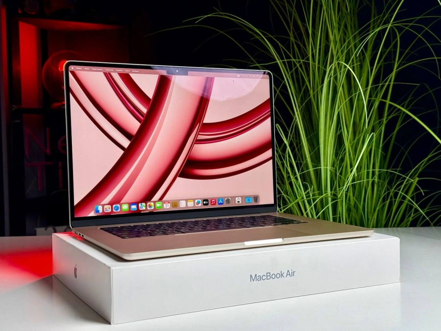 ВІТРИННИЙ MacBook Air 15" M2/8GB/512GB Starlight 2023 (MQKV3) - Стан: гарний | Акумулятор: 100% | Комплектація: повний | Гарантія: 1 міс.