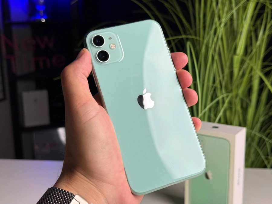 ВЖИВАНИЙ Apple iPhone 11 128GB Green (MWLK2) | Стан: гарний (ледь помітний засвіт на екрані) | Акумулятор: 100% | Гарантія: 1 місяць | Комплект: повний