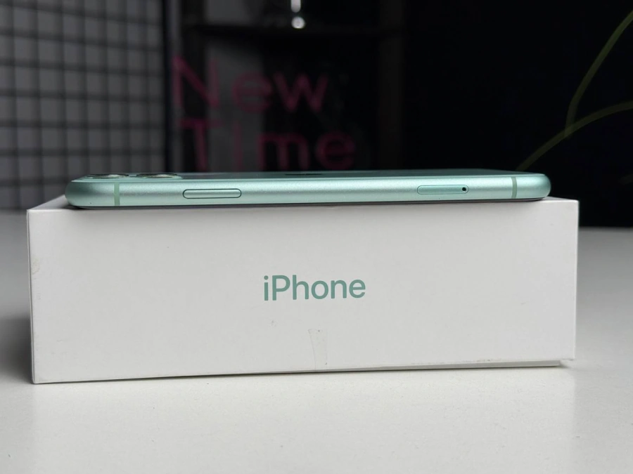 ВЖИВАНИЙ Apple iPhone 11 128GB Green (MWLK2) | Стан: гарний (ледь помітний засвіт) | Акумулятор: 100% | Гарантія: 1 місяць | Комплект: повний