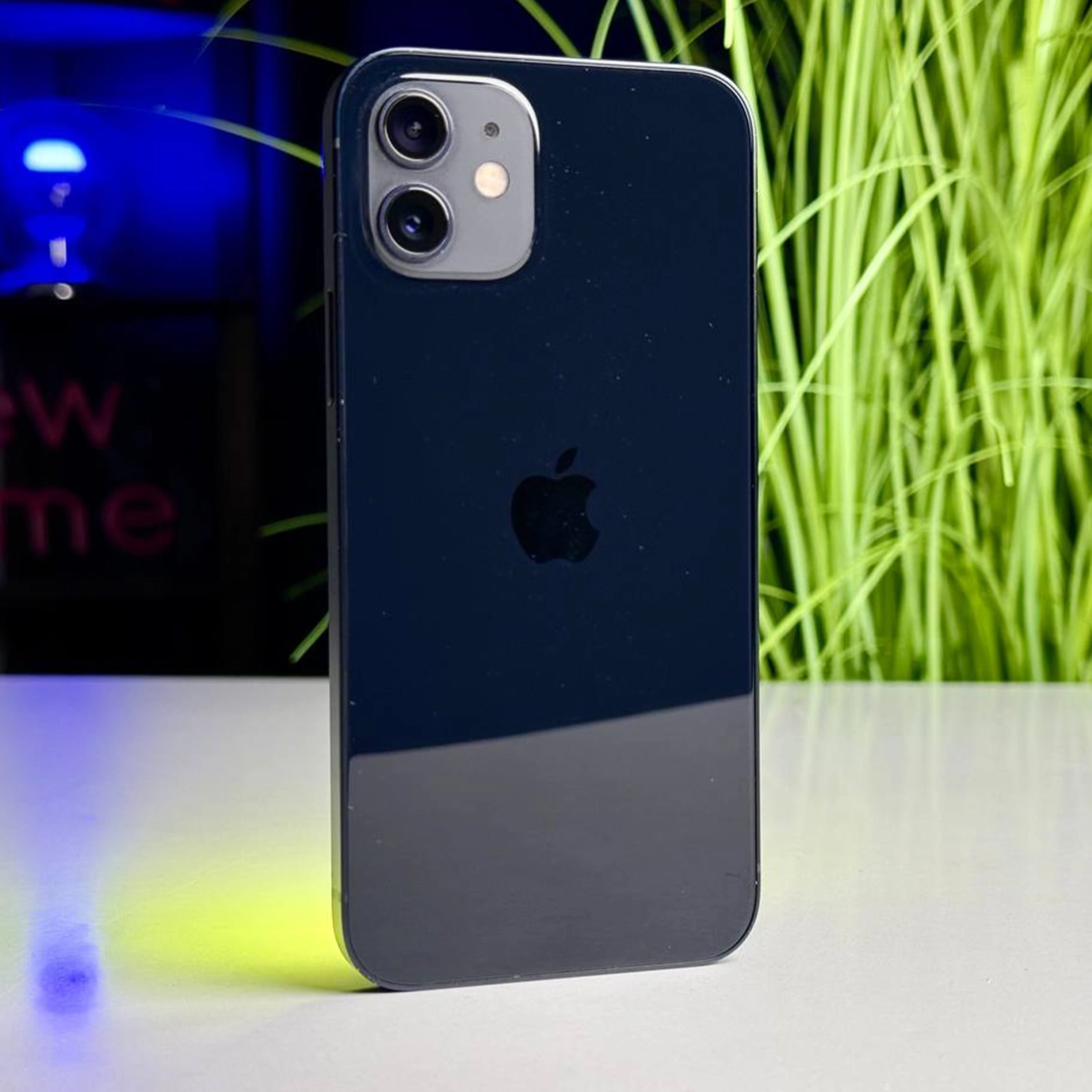 Б/У Apple iPhone 12 128GB Black (MGHC3, MGJA3) | Состояние: удовлетворительное | Аккумулятор: 100% | Гарантия: 1 месяц | Комплект: iPhone, кабель