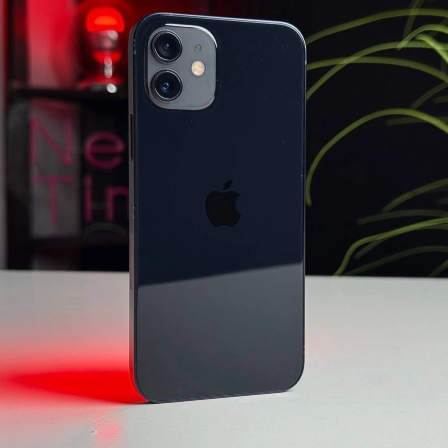 Б/У Apple iPhone 12 64GB Black (MGH63, MGJ53) | Состояние: удовлетворительное (царапины на стекле) | Аккумулятор: 85% | Гарантия: 1 месяц | Комплект: кабель