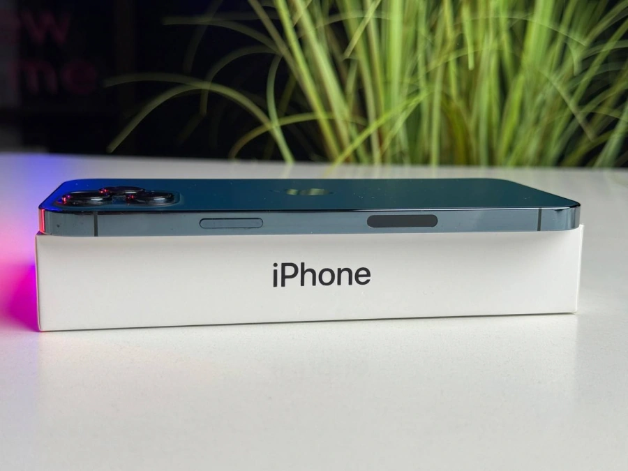 ВЖИВАНИЙ Apple iPhone 12 Pro Max 256GB Pacific Blue (MGCN3, MGDF3) | Стан: гарний (мінялось скло) | Акумулятор: 100% | Гарантія: 1 місяць | Комплект: iPhone, кабель