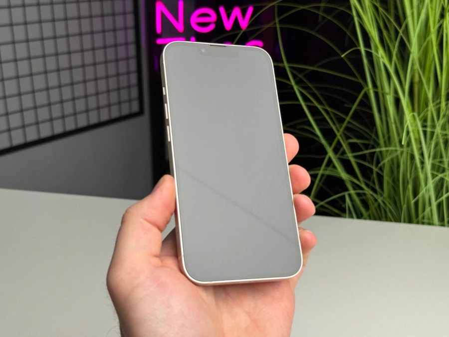 ВЖИВАНИЙ Apple iPhone 13 128GB Starlight (MLPG3) | Стан: ідеальний | Акумулятор: 92% | Гарантія: 1 місяць | Комплект: повний