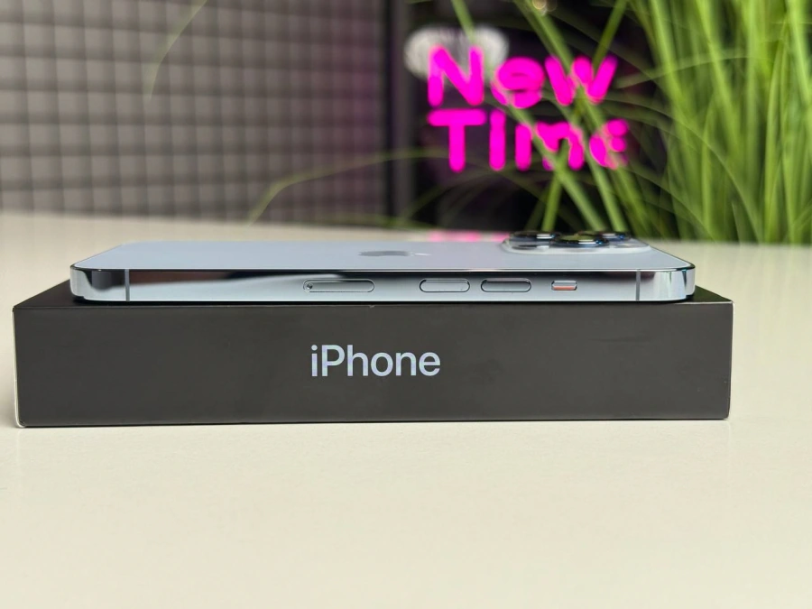 ВЖИВАНИЙ Apple iPhone 13 Pro 256GB Sierra Blue (MLU03, MLVP3) | Стан: ідеальний | Акумулятор: 93% | Гарантія: 1 місяць | Комплект: повний