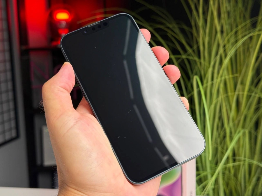 ВЖИВАНИЙ iPhone 14 128GB Midnight (MPUF3) | Стан: - гарний (декілька мілких подряпин на екрані) | Акумулятор: 100% | Гарантія: 1 місяць | Комплект: повний