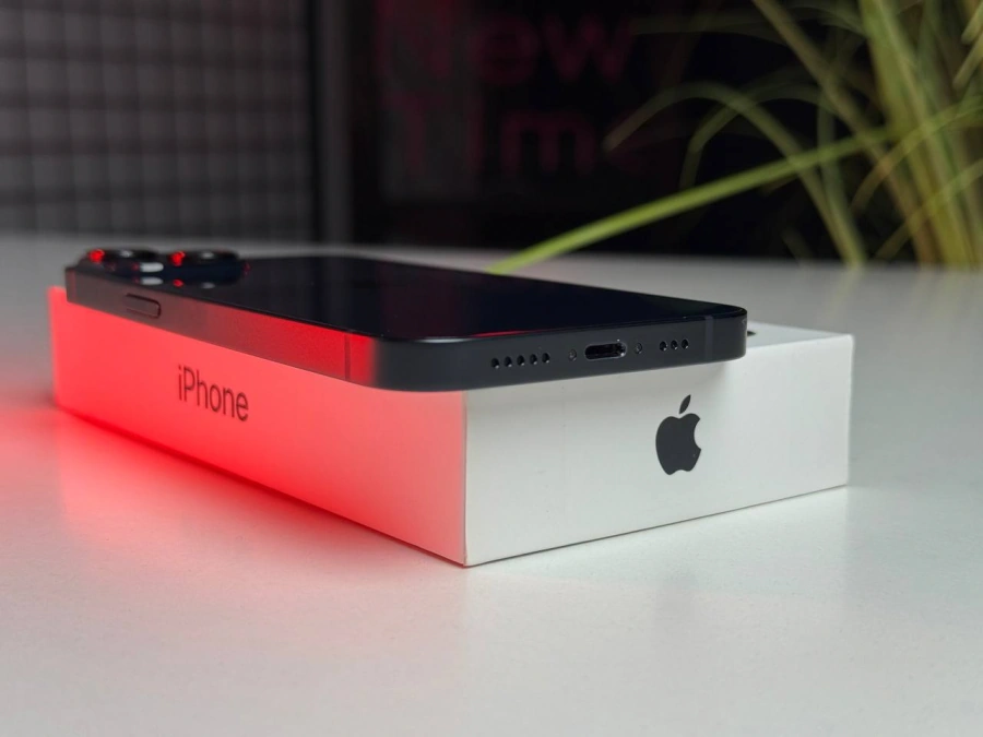 ВЖИВАНИЙ iPhone 14 128GB Midnight (MPUF3) | Стан: - гарний (декілька мілких подряпин на екрані) | Акумулятор: 100% | Гарантія: 1 місяць | Комплект: повний