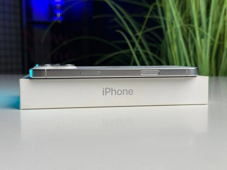 ВЖИВАНИЙ Apple iPhone 16 Pro Max 256GB White Titanium (MYWW3) | Стан: ідеальний | Акумулятор: 95% | Гарантія: 1 місяць | Комплект: повний