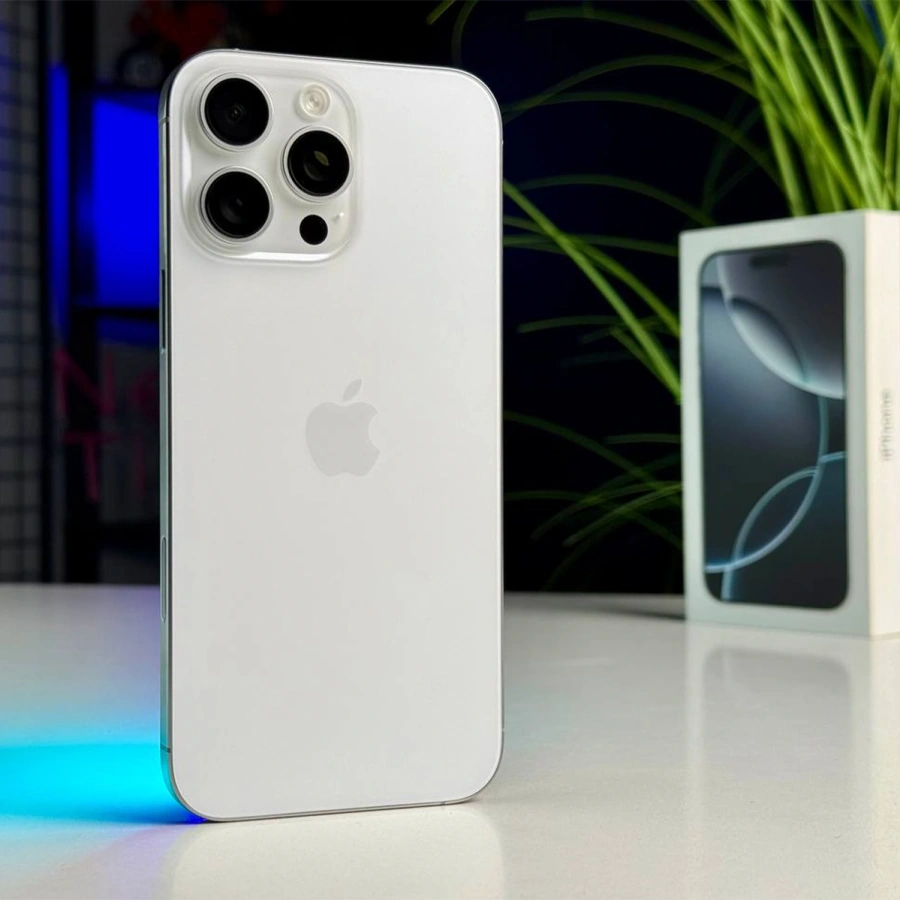 ВЖИВАНИЙ Apple iPhone 16 Pro Max 256GB White Titanium (MYWW3) | Стан: ідеальний | Акумулятор: 95% | Гарантія: 1 місяць | Комплект: повний
