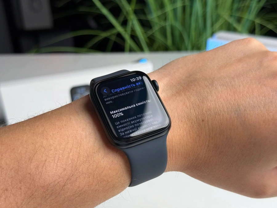 OPEN BOX Apple Watch SE 2 2024 GPS 44mm Midnight Aluminum Case with Midnight Sport Band - M/L (MXEK3) | Стан: ідеальний | Акумулятор: 100% | Гарантія: 12 місяців (гарантія Apple до 2026-07-22) | Комплект: повний