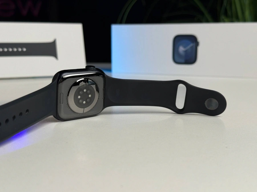 ВЖИВАНИЙ Apple Watch Series 9 GPS 45mm Midnight Aluminum Case with Midnight Sport Band - S/M (MR993) | Стан: гарний | Акумулятор: 91% | Гарантія: 1 місяць | Комплект: повний