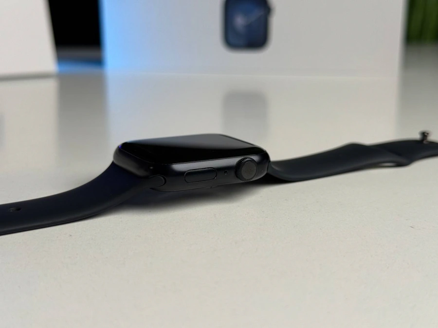 ВЖИВАНИЙ Apple Watch Series 9 GPS 45mm Midnight Aluminum Case with Midnight Sport Band - S/M (MR993) | Стан: гарний | Акумулятор: 91% | Гарантія: 1 місяць | Комплект: повний