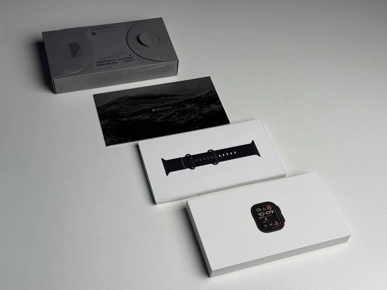 OPEN BOX Apple Watch Ultra 2 2024 GPS + Cellular 49mm Black Titanium Case with Black Ocean Band (MX4P3) | Стан: нові, не активовані | Акумулятор: 100% | Гарантія: 12 місяців | Комплект: повний