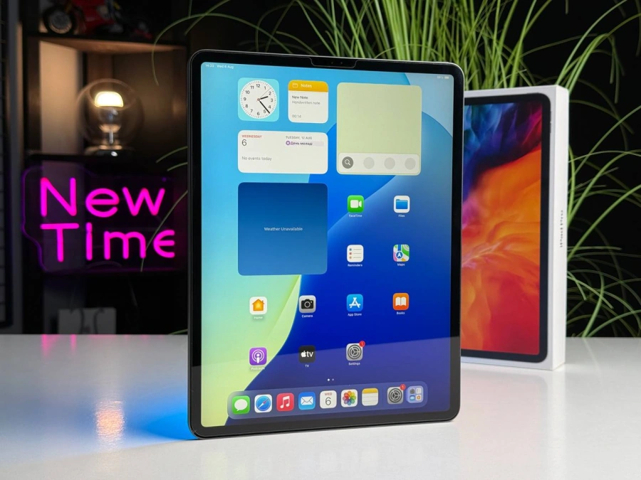 Б/У iPad Pro 12.9 2020 Wi-Fi 256GB Space Gray (MXAT2) | Состояние: удовлетворительное, повреждено стекло дисплея | Аккумулятор: 79% | Гарантия: 1 месяц | Комплект: полный