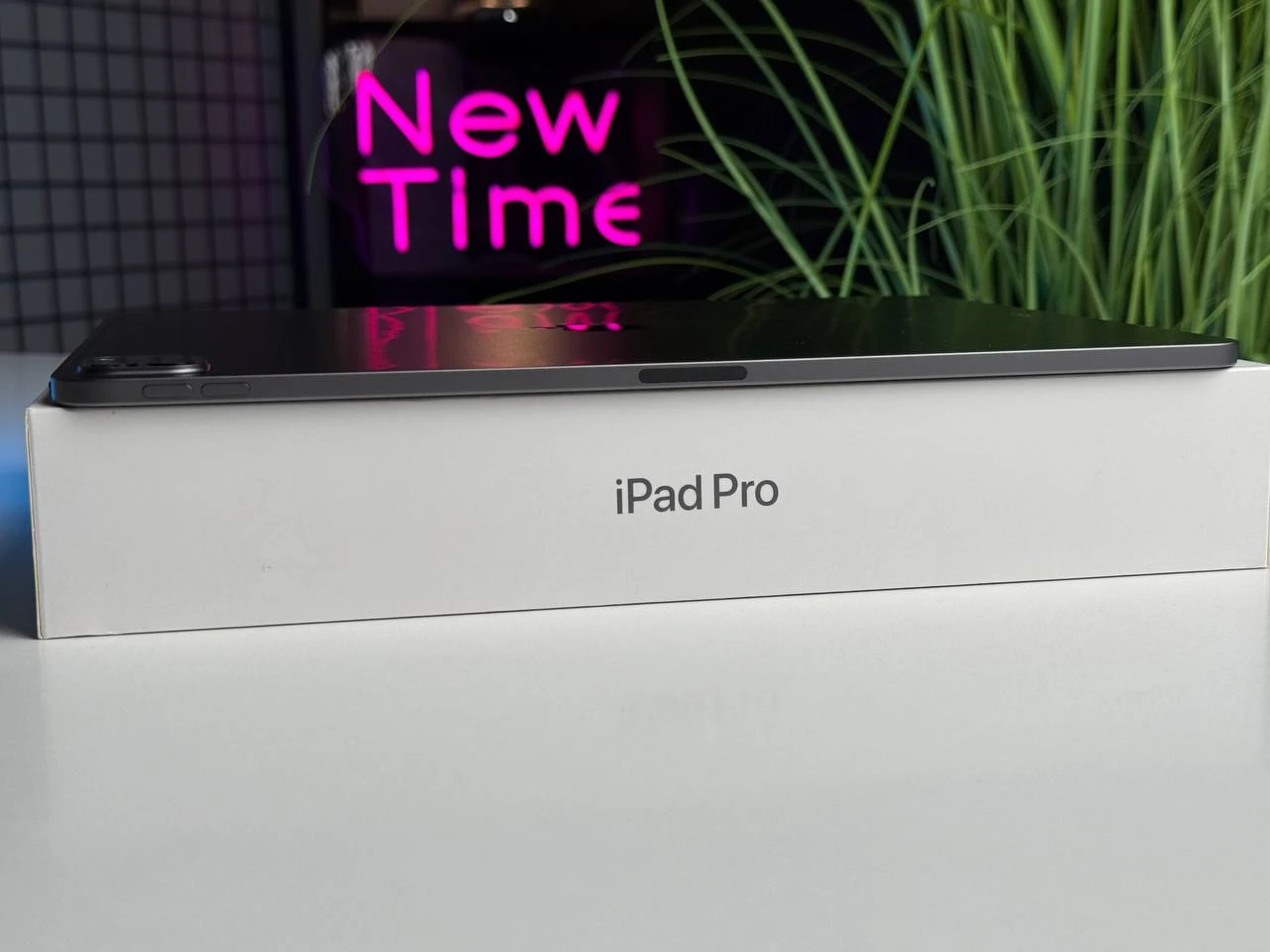 ВЖИВАНИЙ iPad Pro 12.9 2020 Wi-Fi 256GB Space Gray (MXAT2) | Стан: задовільний, пошкоджено скло дисплею | Акумулятор: 79% | Гарантія: 1 місяць | Комплект: повний