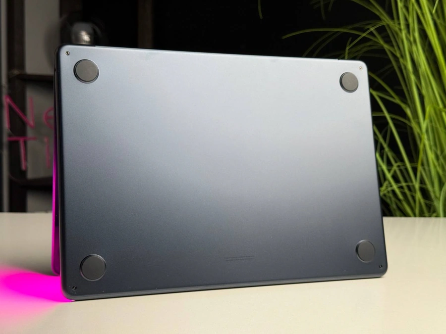 ВЖИВАНИЙ MacBook Air 13" M3/8CPU/8GPU/8GB/256GB Midnight 2024 (MRXV3) | Стан: гарний (мілкі сліди використання) | Акумулятор: 95% | Гарантія: 3 місяці | Комплект: кабель, зарядка