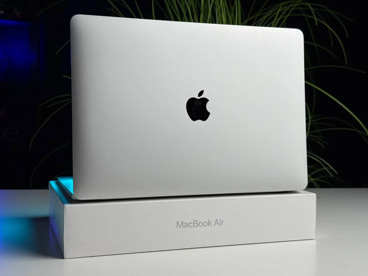 Б/У MacBook Air 13 Silver 2019 (MVFL2) | : удовлетворительное (выполнена чистка, замена пасты) | Аккумулятор: 100% (0 циклов) | Гарантия: 1 месяц | Комплектация: полный