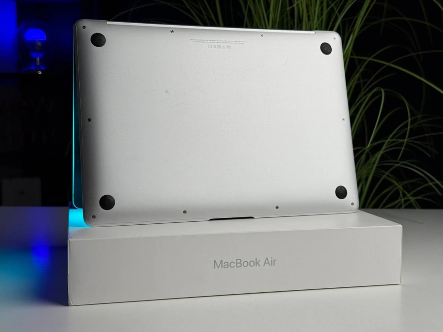ВЖИВАНИЙ MacBook Air 13 Silver 2019 (MVFL2) | Стан: задовільний (виконана чистка, заміна пасти) | Акумулятор: 100% (0 циклів) | Гарантія: 1 місяць | Комплектація: повний