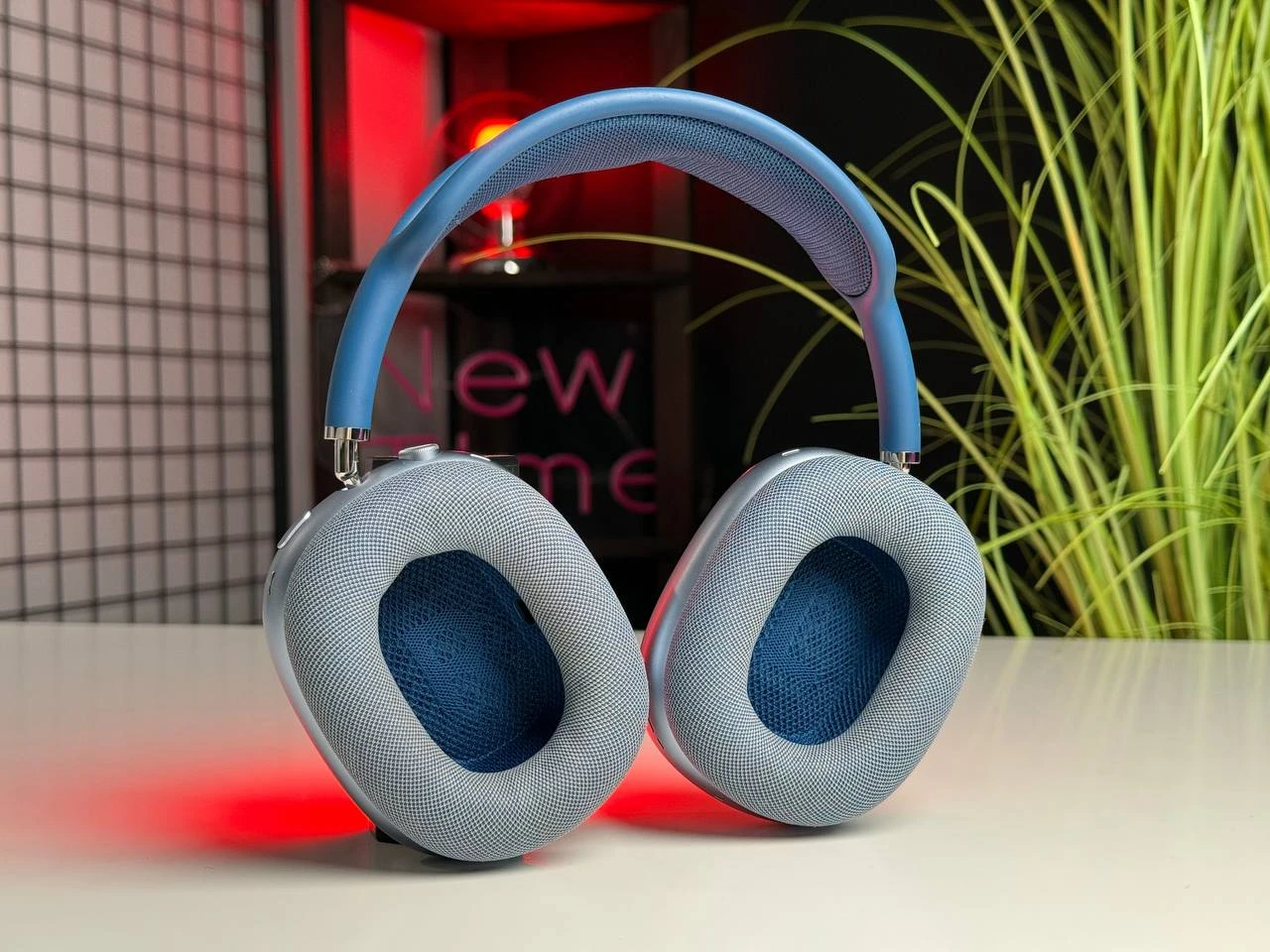 Б/У AirPods Max Sky Blue (MGYL3) | Состояние: удовлетворительное | Гарантия: 1 месяц | Комплект: AirPods