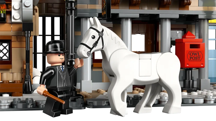 Блоковий конструктор LEGO Harry Potter Зимове село Хогсмід (76457)