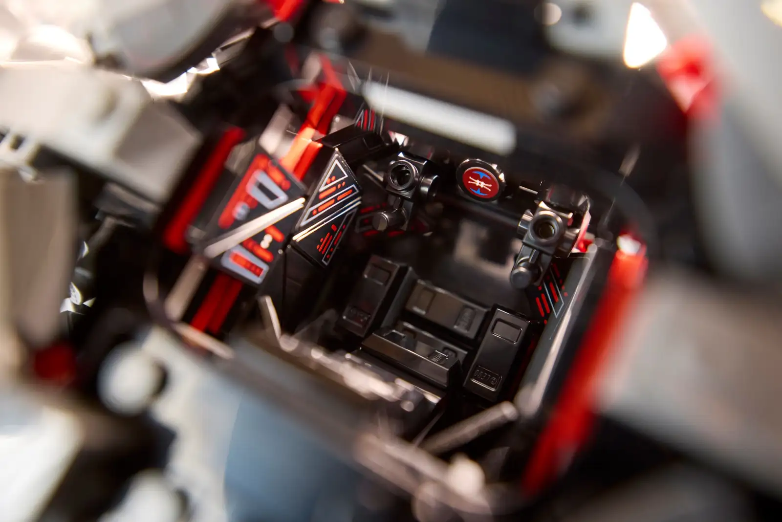 Блоковый конструктор LEGO Star Wars TIE-перехватчик (75382)