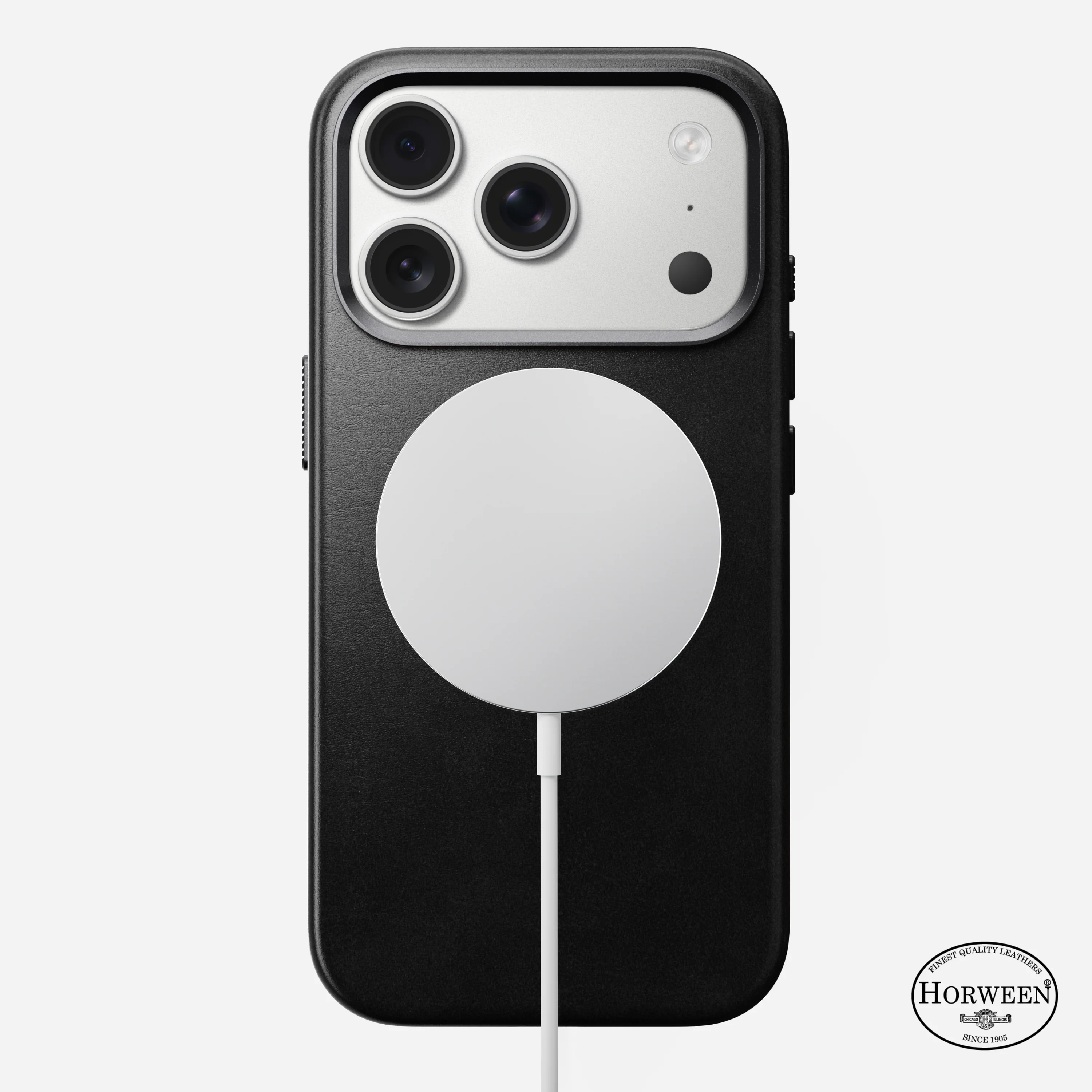 Чехол Nomad Traditional Horween Leather Case for iPhone 17 Pro - Black (NM011963858)