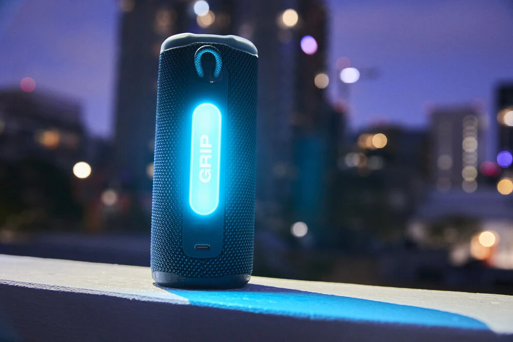 JBL Grip: ультрапортативна колонка з 12-ма годинами автономності та динамічним підсвічуванням