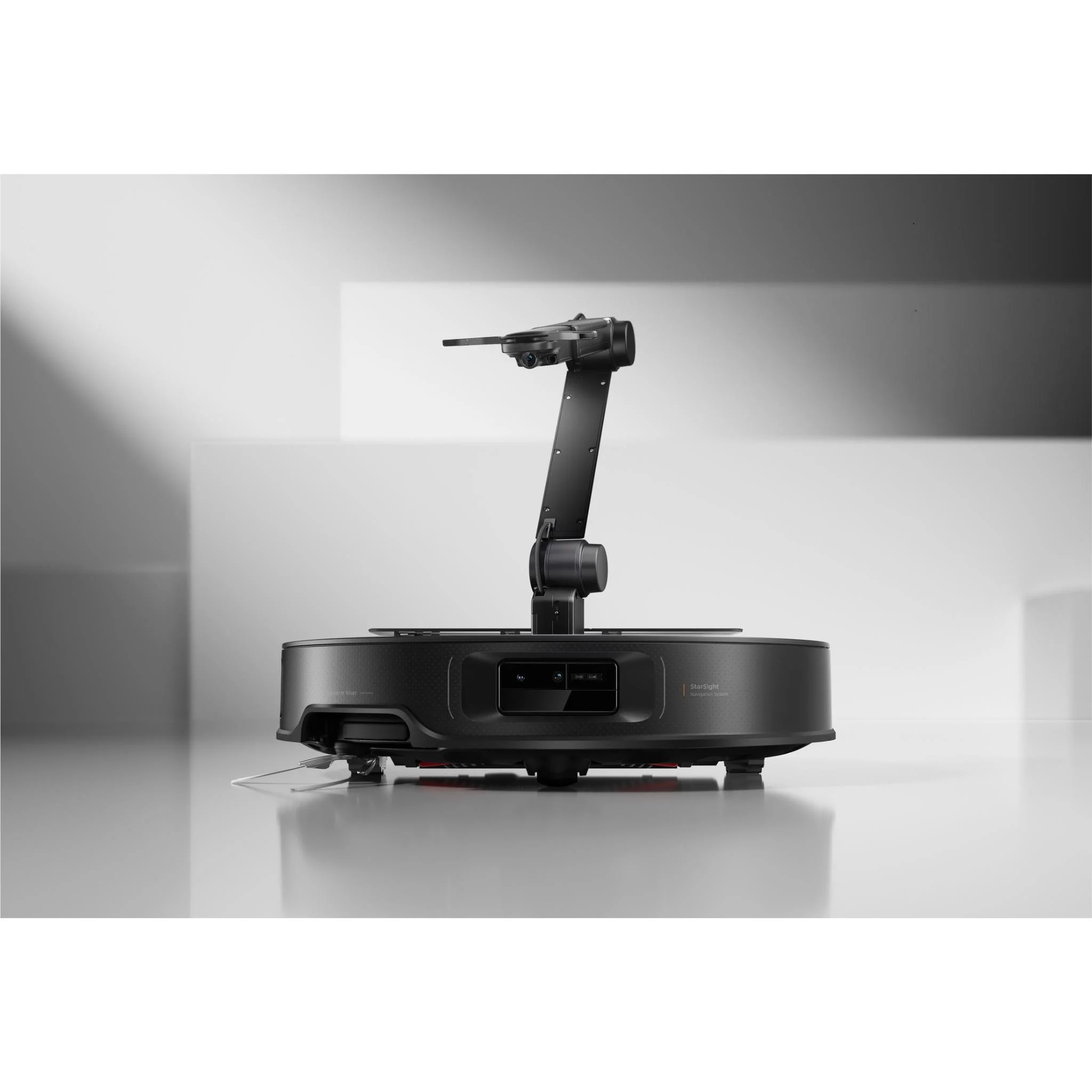 Робот-пылесос с влажной уборкой Roborock Saros Z70 with OmniGrip Mechanical Arm - Black (SZ70R52-00)