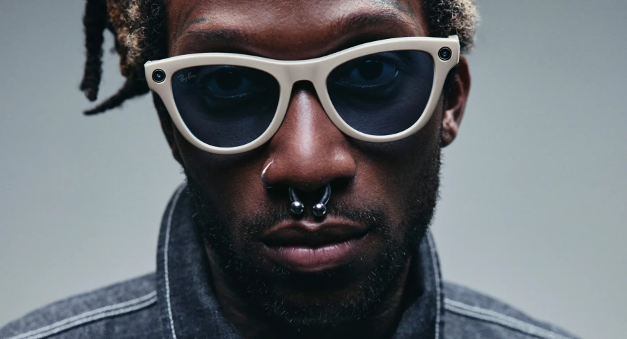 Смарт-окуляри Ray-Ban | Meta Skyler [Gen 2] Standard Shiny Chalky Gray Frame / Clear to Sapphire Transitions Lenses (RW4014 6700MF 52-20)