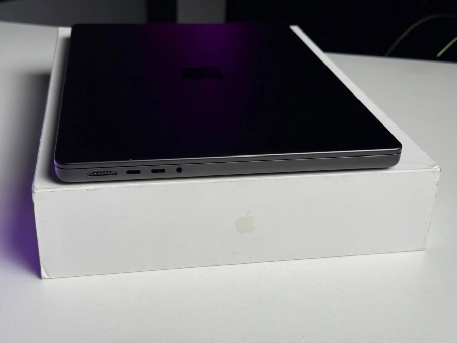 ВІТРИННИЙ Apple MacBook Pro 14" M4 Pro/12CPU/16GPU/24GB/512GB Space Black 2024 (MX2H3) - Стан: гарний | Акумулятор: 100% | Комплектація: повний | Гарантія: 3 міс.