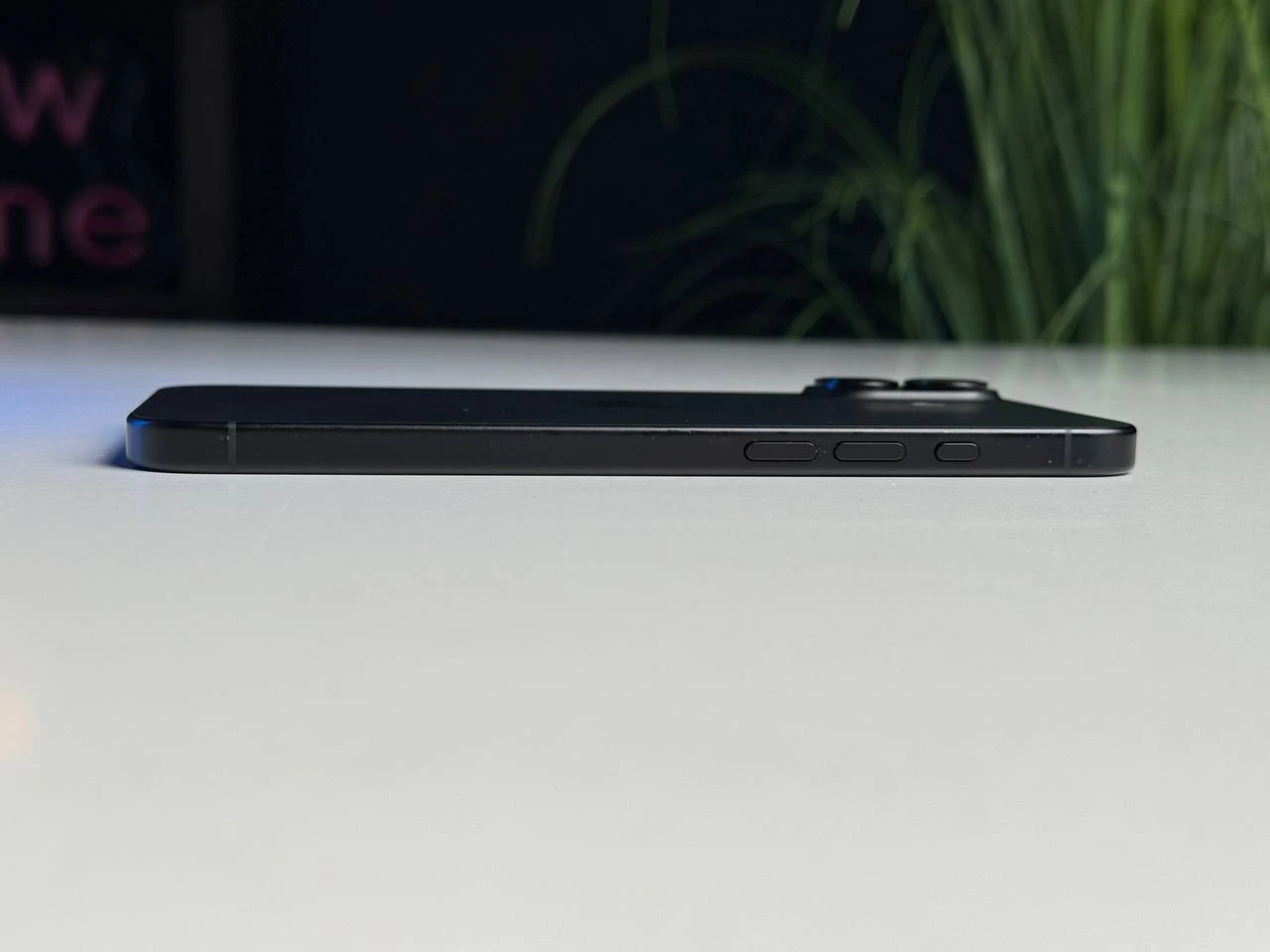 ВЖИВАНИЙ Apple iPhone 16 Plus 128GB eSim Black (MXUT3) - Стан: задовільний | Акумулятор: 100% | Комплектація: повний | Гарантія: 3 міс.