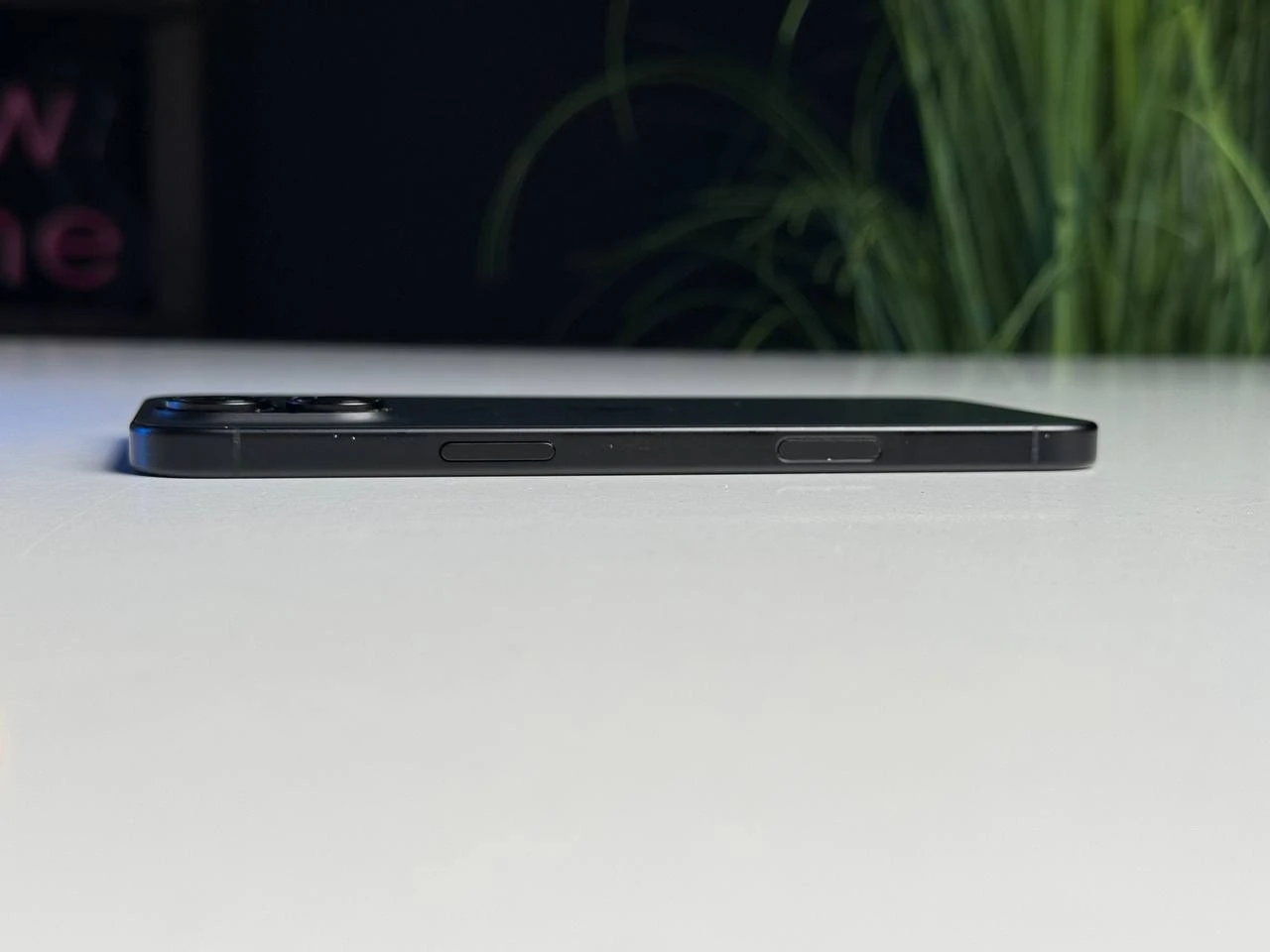 ВЖИВАНИЙ Apple iPhone 16 Plus 128GB eSim Black (MXUT3) - Стан: задовільний | Акумулятор: 100% | Комплектація: повний | Гарантія: 3 міс.