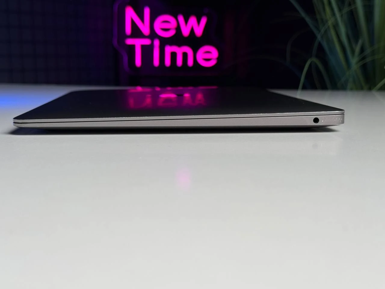 ВЖИВАНИЙ MacBook Air 13" Space Gray 2019 i5/8GB/256SSD (MVFJ2) - Стан: задовільний | Акумулятор: 82% | Комплектація: повний | Гарантія: 1 міс.