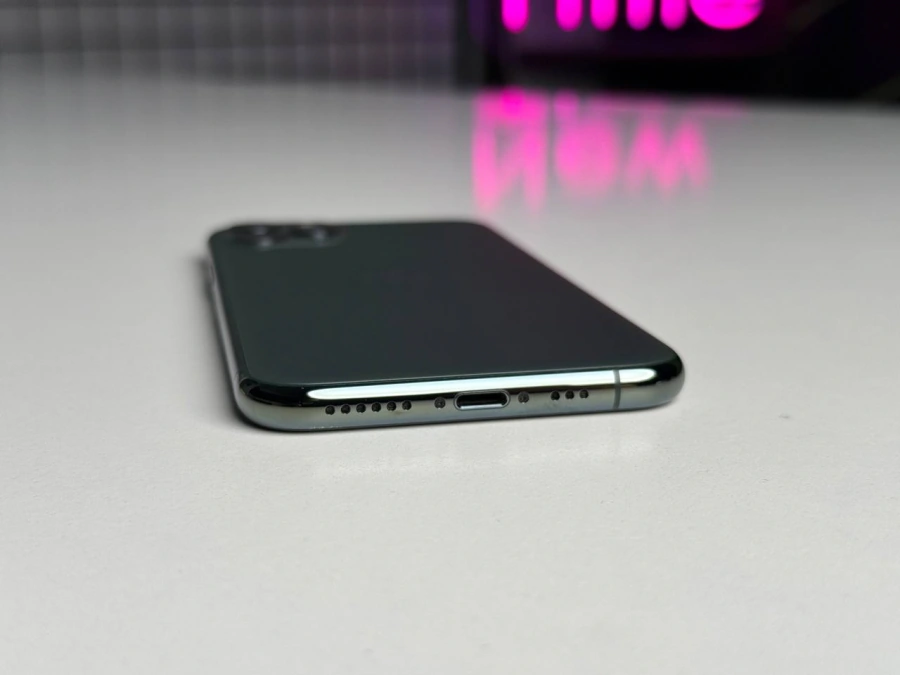 ВЖИВАНИЙ Apple iPhone 11 Pro 256GB Midnight Green (MWCQ2) | Стан: гарний | Акумулятор: 88% | Гарантія: 1 місяць | Комплект: повний