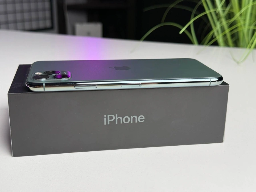 Б/У Apple iPhone 11 Pro Max 256GB Midnight Green (MWH72) | Состояние: хорошее | Аккумулятор: 100% | Гарантия: 1 месяц | Комплект: полный
