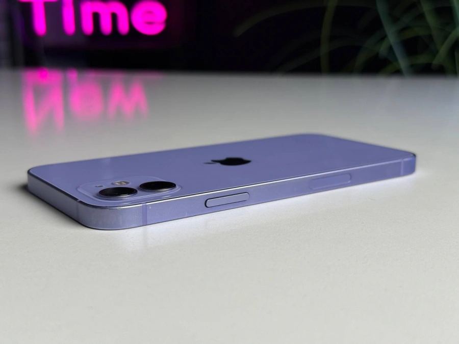 Б/У Apple iPhone 12 64GB Purple (MJNM3) | Состояние: удовлетворительное (сколы на рамке) | Аккумулятор: 96% | Гарантия: 1 месяц | Комплект: кабель