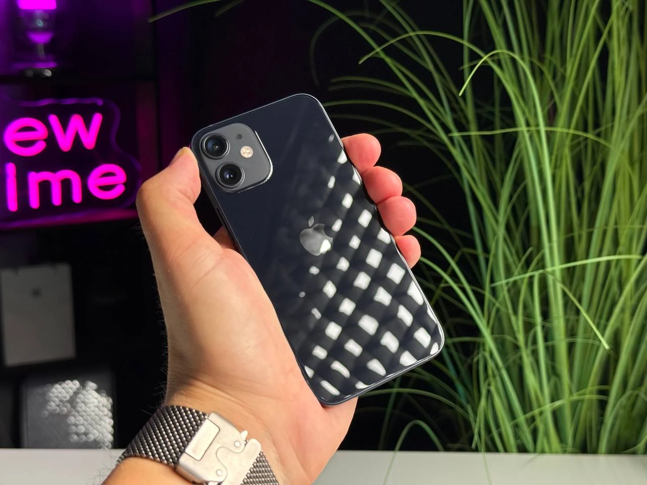 ВЖИВАНИЙ Apple iPhone 12 Mini 128GB Black (MG8L3, MGE33) - Стан: ідеальний | Акумулятор: 100% | Комплектація: кабель, телефон | Гарантія: 3 міс.