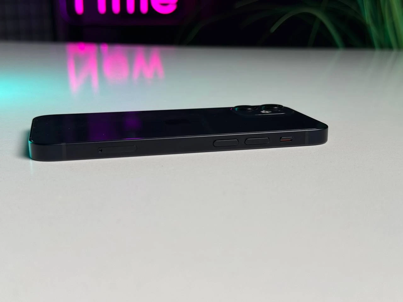 ВЖИВАНИЙ Apple iPhone 12 Mini 128GB Black (MG8L3, MGE33) - Стан: ідеальний | Акумулятор: 100% | Комплектація: кабель, телефон | Гарантія: 3 міс.