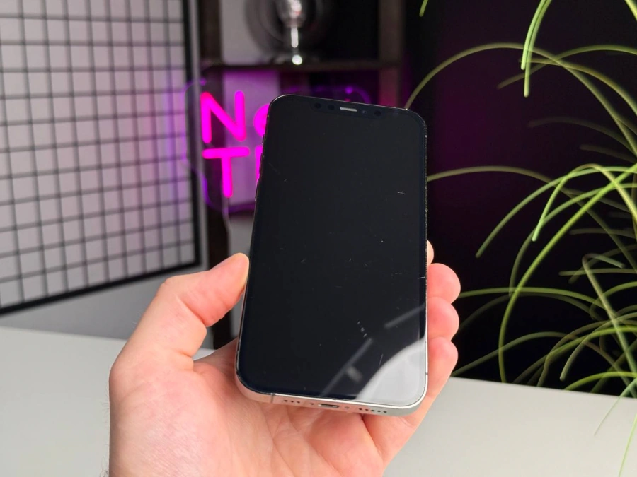 ВЖИВАНИЙ Apple iPhone 12 Pro 128GB Graphite (MGLN3) | Стан: гарний (мілкі подряпини) | Акумулятор: 100% | Гарантія: 1 місяць | Комплект: кабель