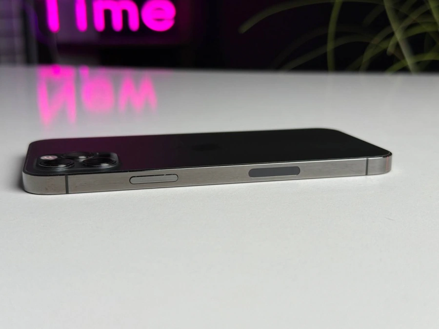 ВЖИВАНИЙ Apple iPhone 12 Pro 128GB Graphite (MGLN3) | Стан: гарний (мілкі подряпини) | Акумулятор: 100% | Гарантія: 1 місяць | Комплект: кабель