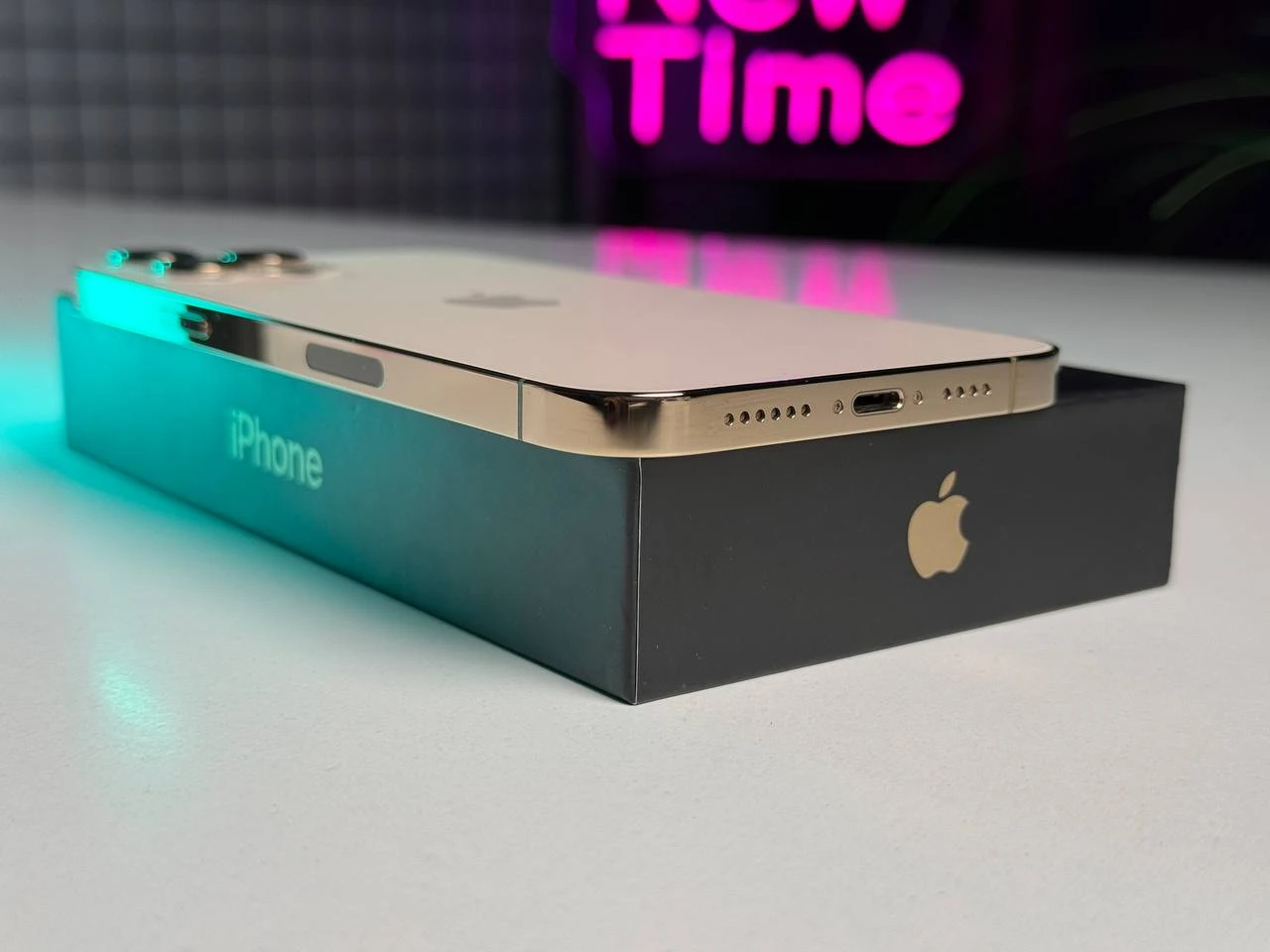 ВЖИВАНИЙ Apple iPhone 12 Pro Max 128GB Gold (MGCH3, MGD93) - Стан: гарний | Акумулятор: 100% | Комплектація: повний | Гарантія: 3 міс.