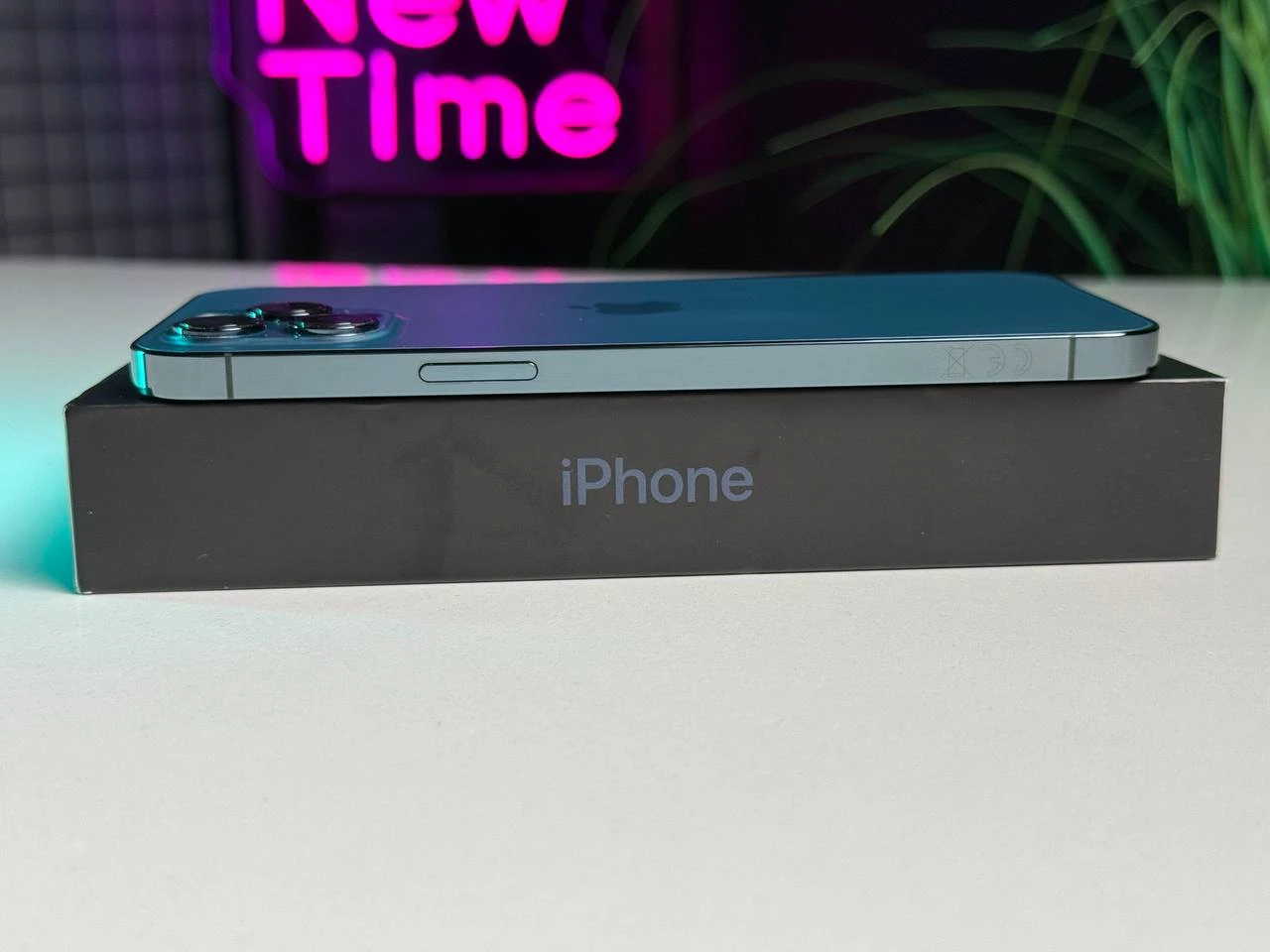 ВЖИВАНИЙ Apple iPhone 12 Pro Max 128GB Pacific Blue (MGCJ3, MGDA3) - Стан: гарний | Акумулятор: 100% | Комплектація: повний | Гарантія: 3 міс.