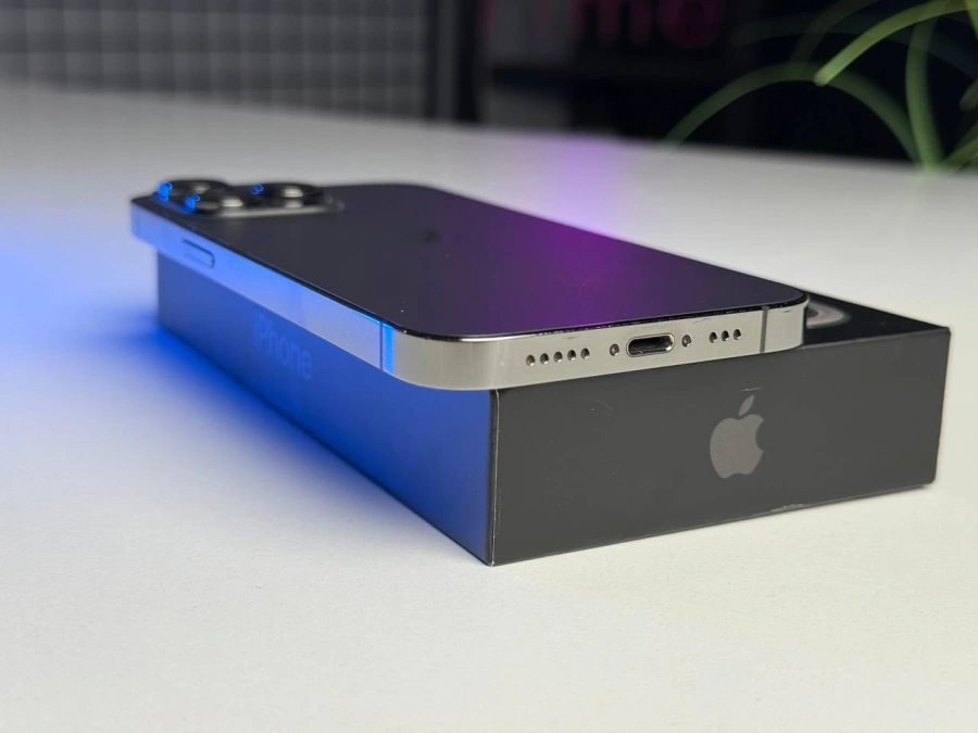 ВЖИВАНИЙ Apple iPhone 13 Pro 128GB Graphite (MLTP3, MLV93) | Стан: гарний (мінялось заднє скло) | Акумулятор: 100% | Гарантія: 1 місяць | Комплект: повний