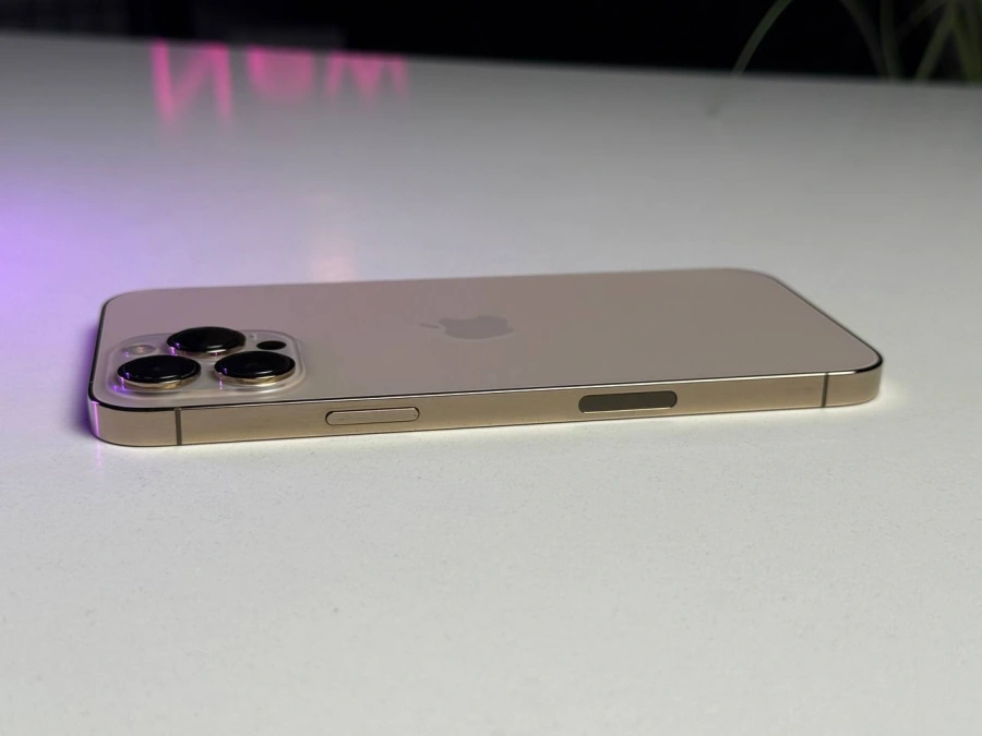 ВЖИВАНИЙ Apple iPhone 13 Pro Max 128GB Gold (MLKN3, MLL83) | Стан: гарний | Акумулятор: 100% | Гарантія: 1 місяць | Комплект: iPhone, кабель