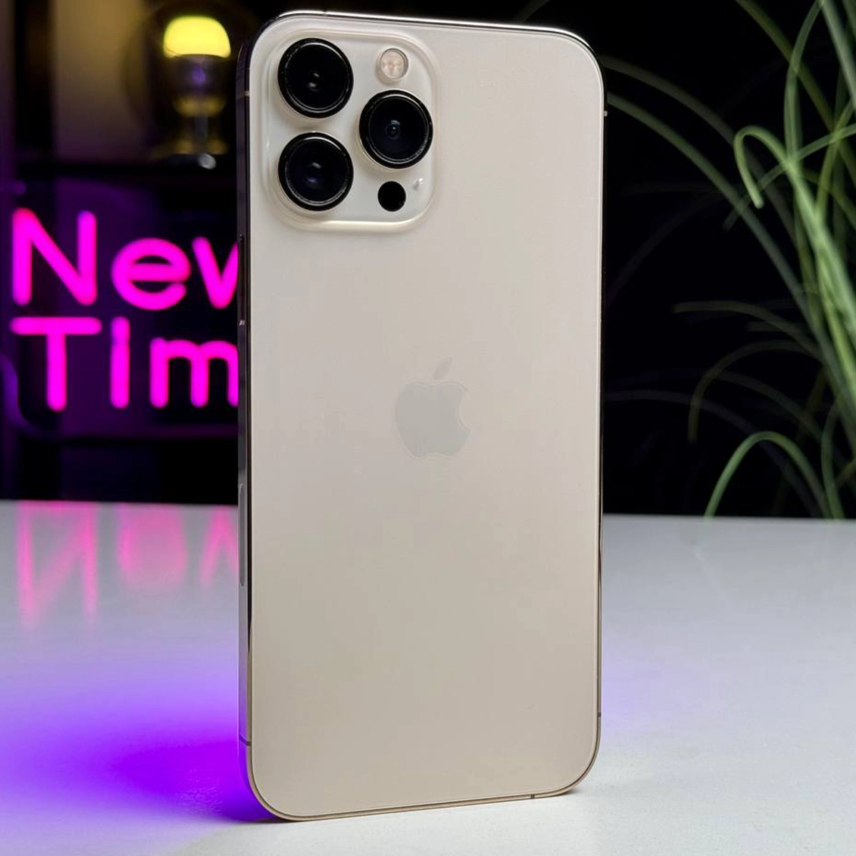 ВЖИВАНИЙ Apple iPhone 13 Pro Max 128GB Gold (MLKN3, MLL83) | Стан: гарний | Акумулятор: 100% | Гарантія: 1 місяць | Комплект: iPhone, кабель