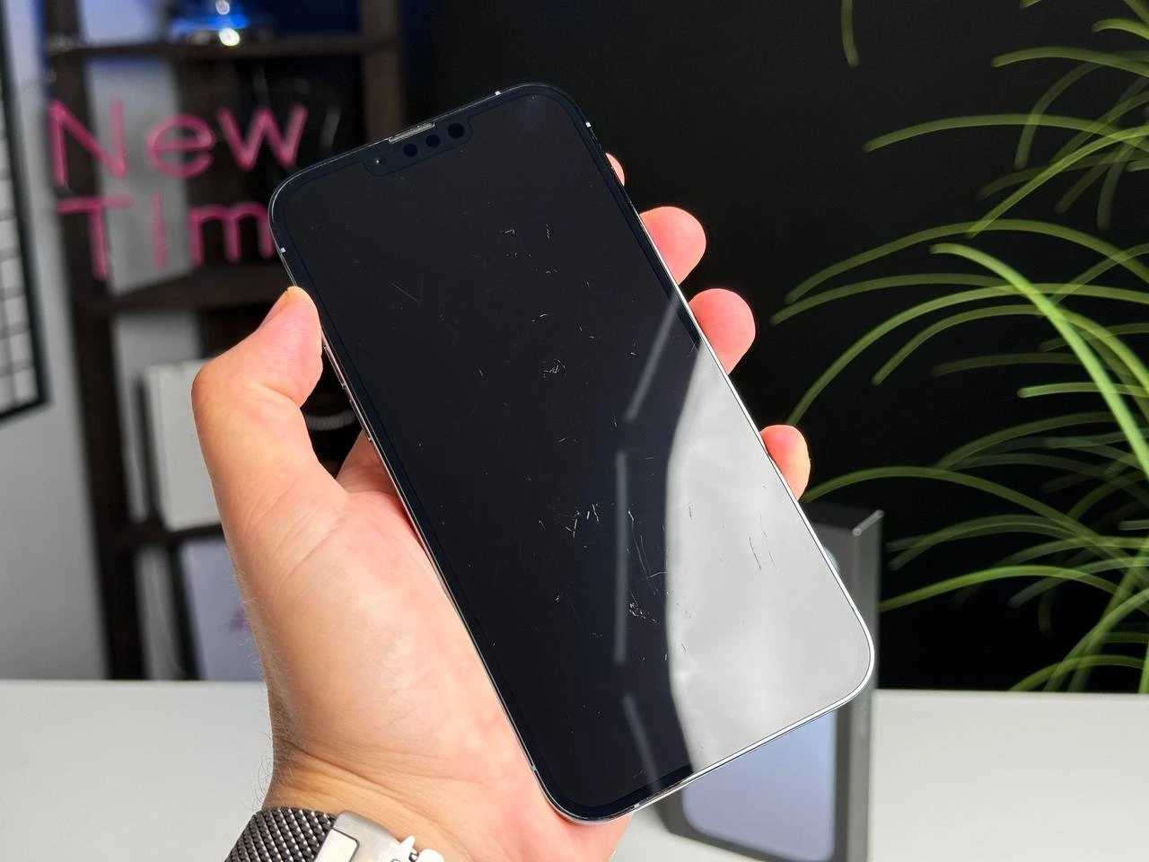 ВЖИВАНИЙ Apple iPhone 13 Pro Max 128GB Sierra Blue (MLKP3, MLL93) | Стан: гарний (подряпини на екрані) | Акумулятор: 100% | Гарантія: 1 місяць | Комплект: повний