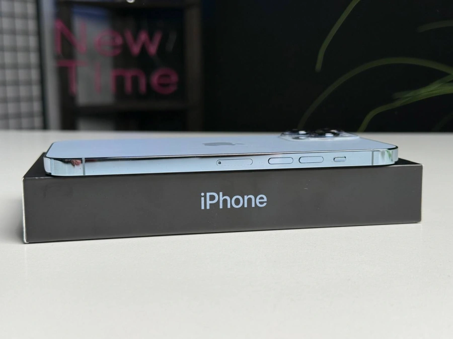 ВЖИВАНИЙ Apple iPhone 13 Pro Max 128GB Sierra Blue (MLKP3, MLL93) | Стан: гарний (подряпини на екрані) | Акумулятор: 100% | Гарантія: 1 місяць | Комплект: повний