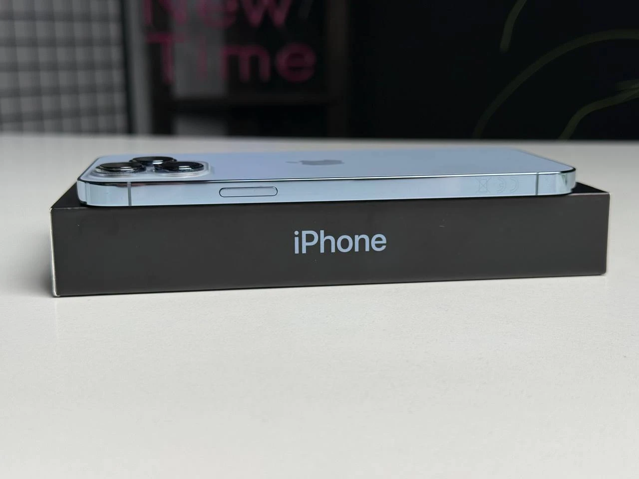 ВЖИВАНИЙ Apple iPhone 13 Pro Max 128GB Sierra Blue (MLKP3, MLL93) | Стан: гарний (подряпини на екрані) | Акумулятор: 100% | Гарантія: 1 місяць | Комплект: повний